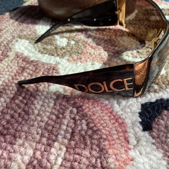 Vintage Dolce & Gabbana DG2019 Shield Sunglasses main image 6